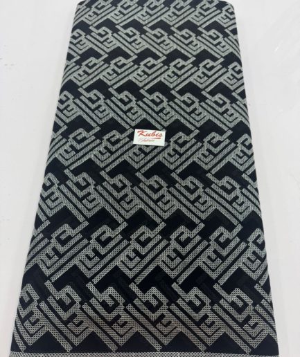 LUXURY-4748-Black & White